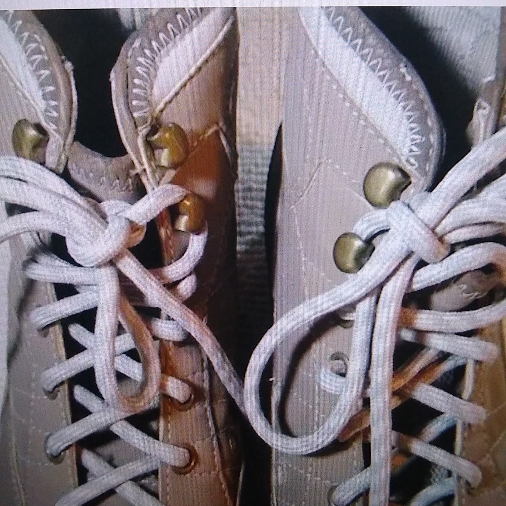 Simms  SZ 7 Men's Taupe-Gray Mesh Fishing Sneakers